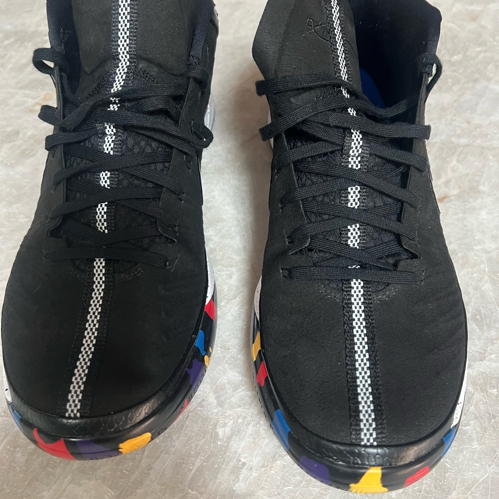 Nike Kobe Athletic Shoes.